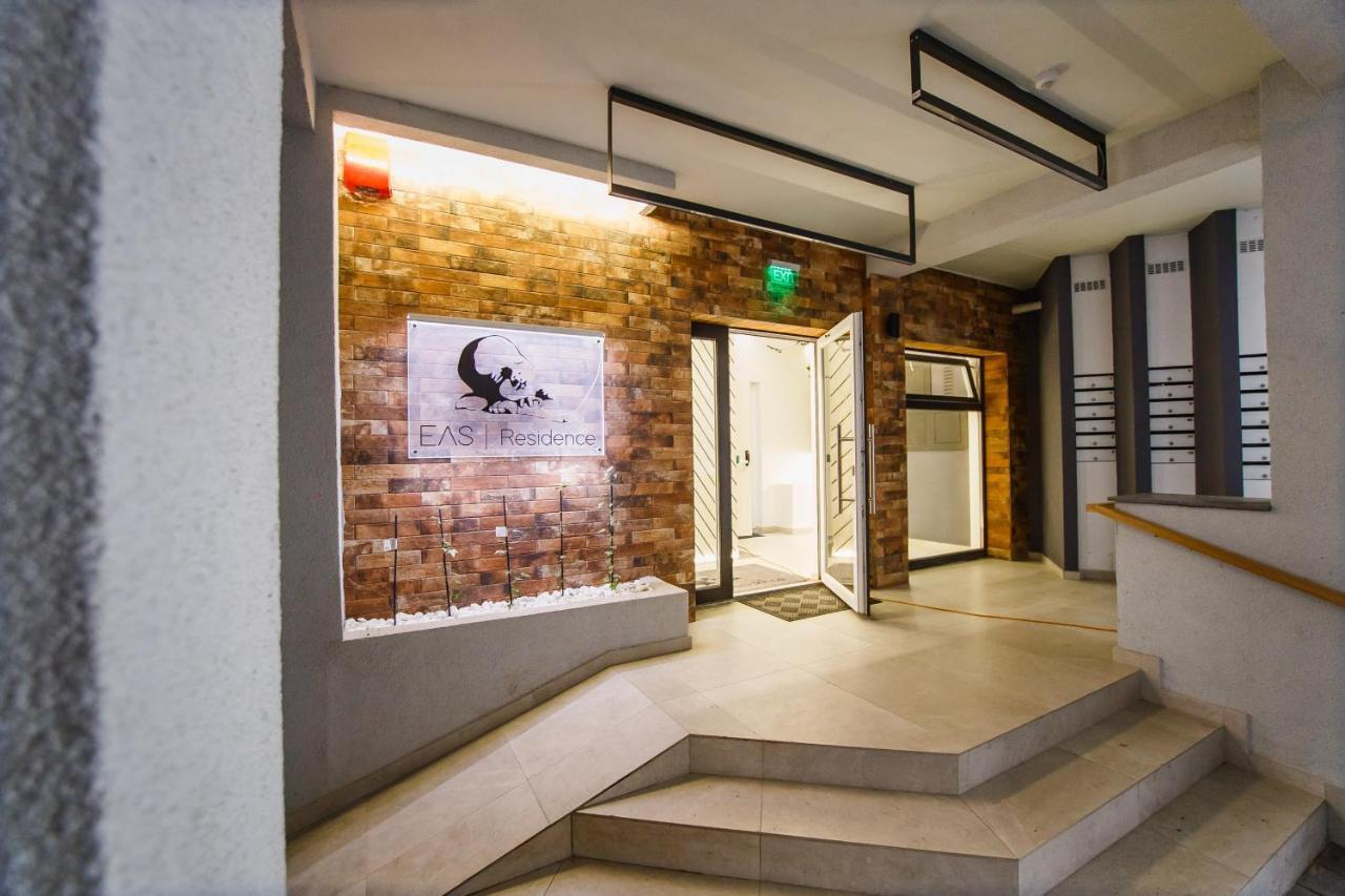Urban Safari At Eas Residence Oradea Exterior photo